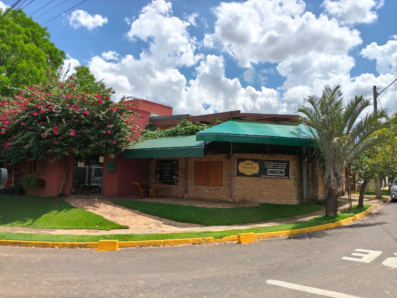 Fachada da Salumeria Prima Arte